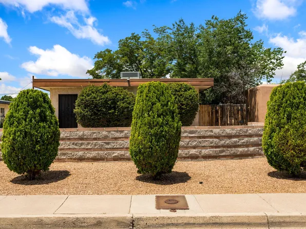 215 Madison St NE, Albuquerque, NM 87108