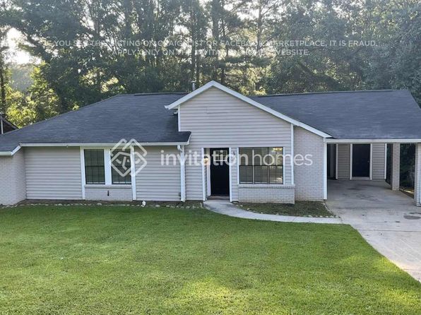 678 Utoy Cir SW
