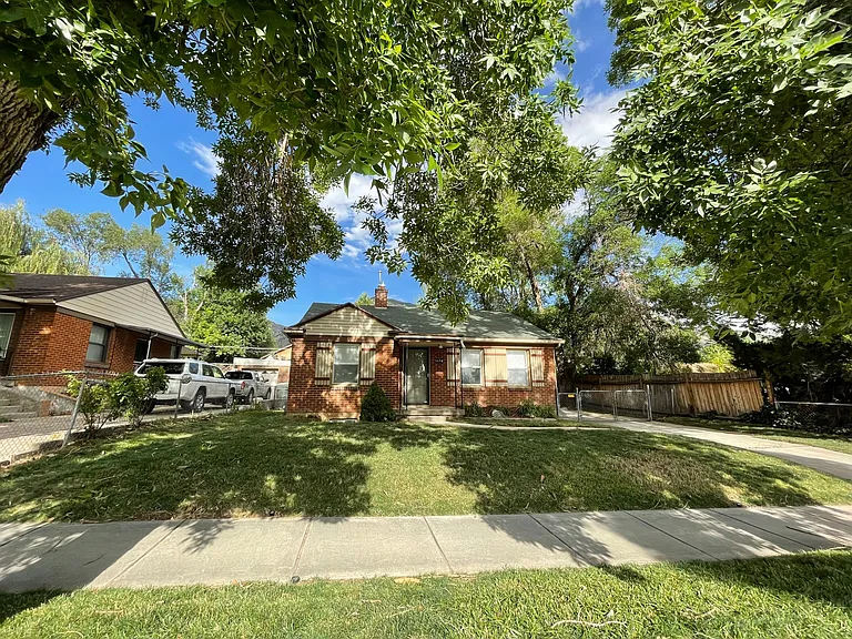 3070 Harrison Blvd — Photo 2