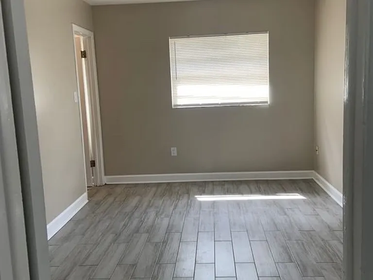 107 N Habana Ave — Photo 4