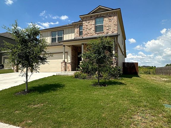 2nd image of 820 Shrike Ln
