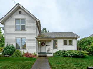 938 NE 2nd St, McMinnville, OR