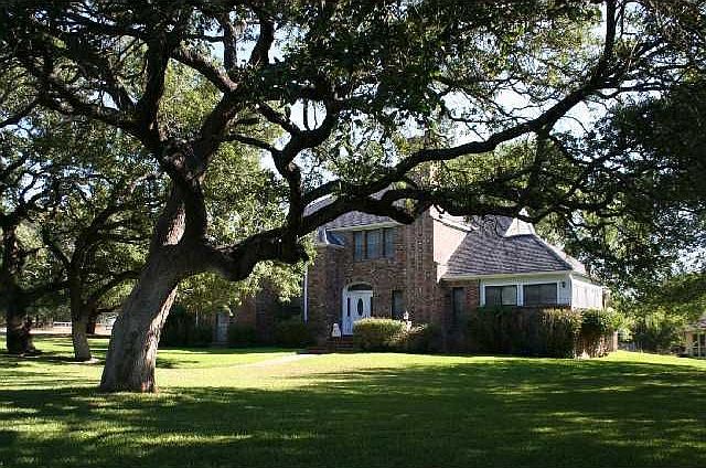 1st image of 2465 Deer Trail Cir