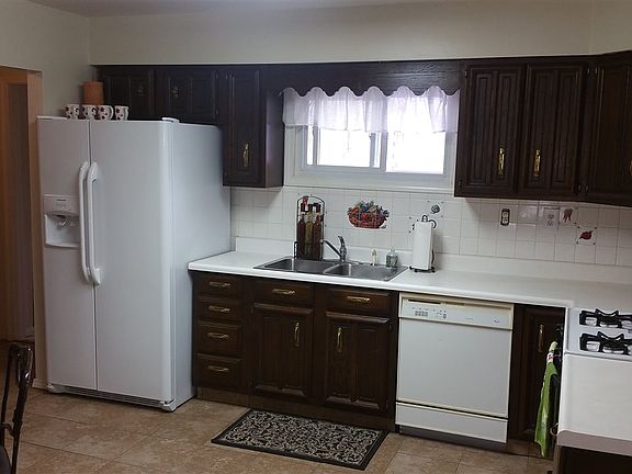 5th image of 301 N Holland St