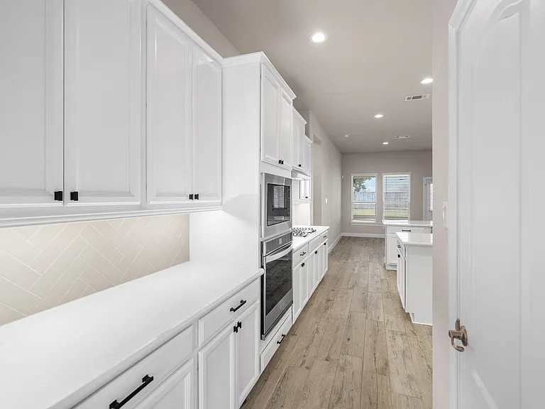 1524 N Bluebonnet Ln — Photo 8