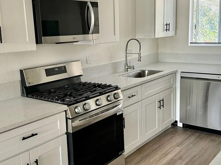 3515-3563 Roosevelt St - Su Casa Apartments — Photo 27