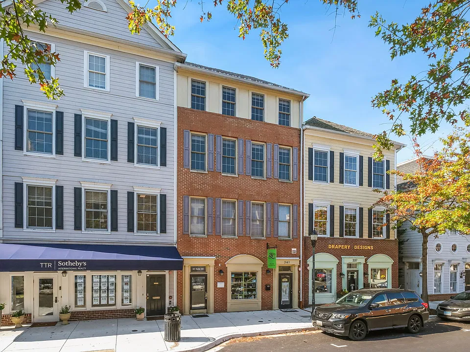 340 Hart Mews