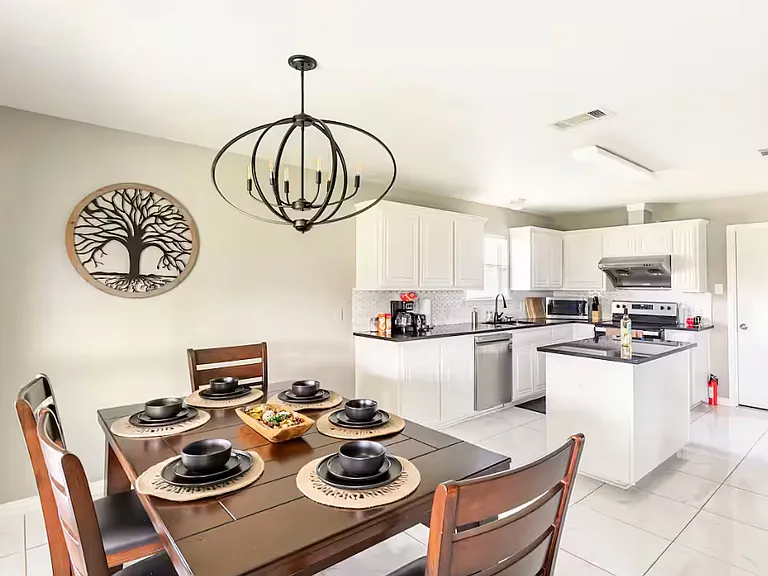 Powder Horn Ln — Photo 8
