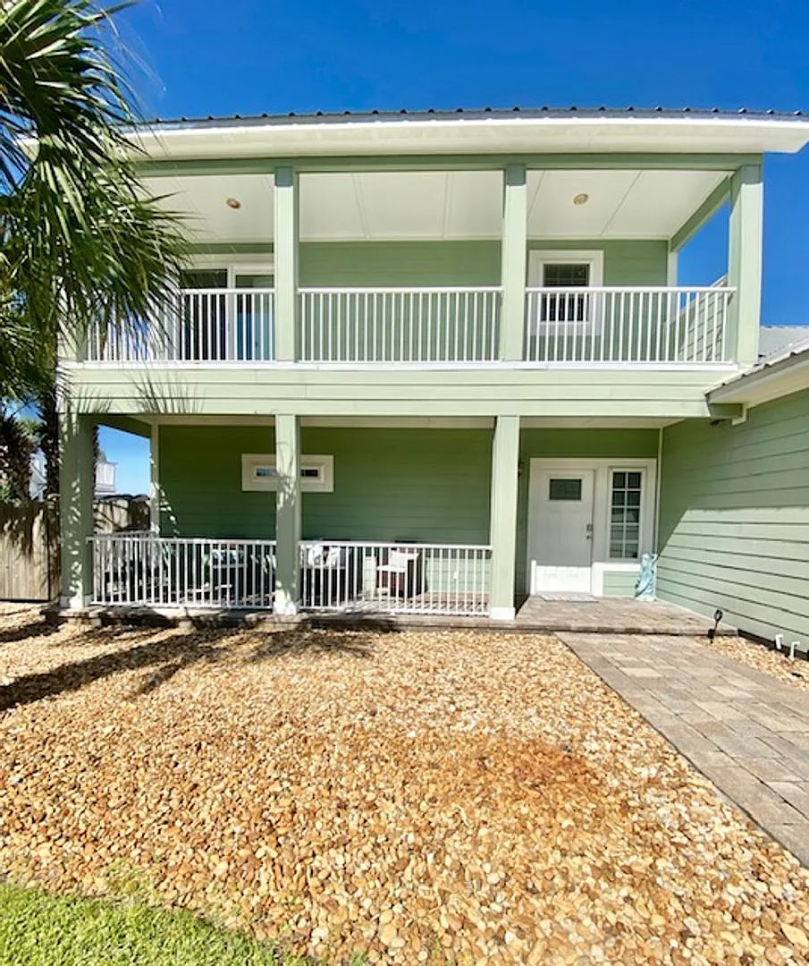 Wow! Beautiful 3 Bedroom Waterfront Fully Furnished Pool Home On Okaloosa Island! — Photo 4