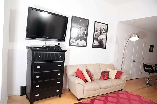 Rented by New York Residence | media 31