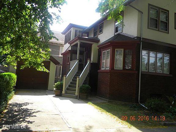 02. #2 Apartment 2:3 Entry