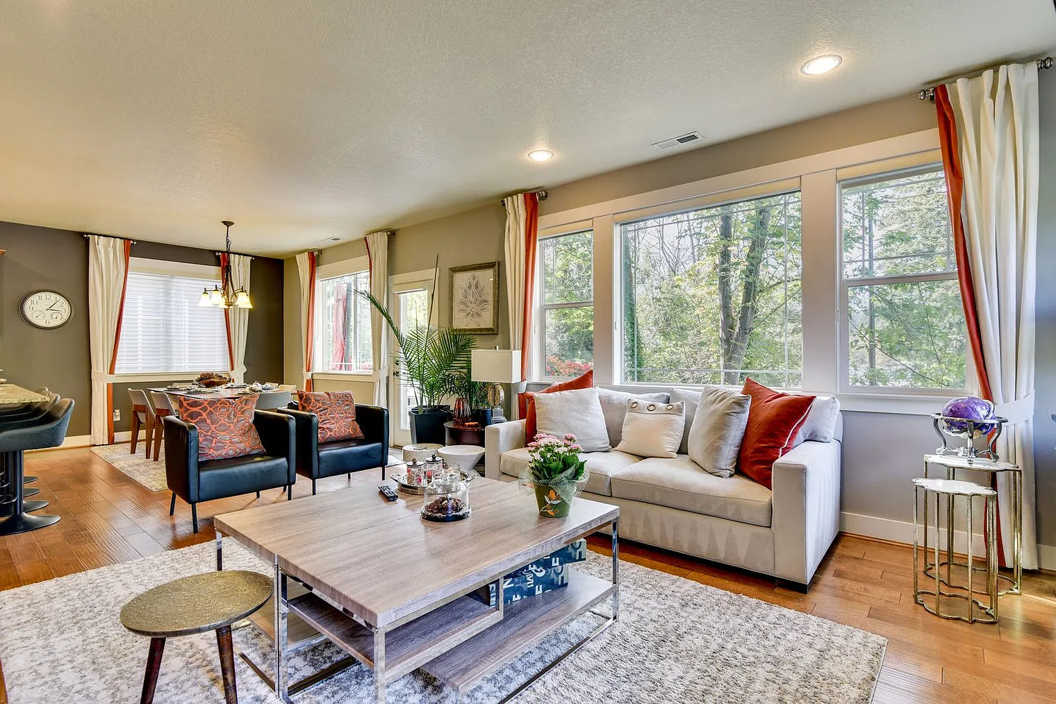 3 bed, 2.0 bath, 3196 sqft, $6,677 — Photo 2