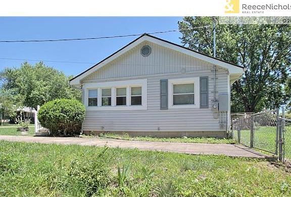 3rd image of 7951 Berger Ave