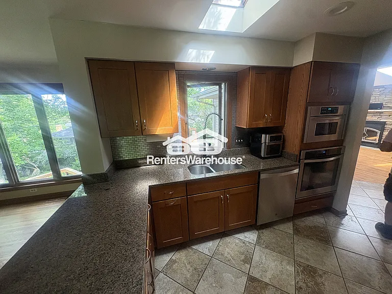 3500 Yukon Ave N — Photo 3