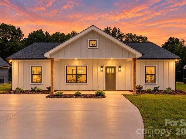151 McCorkle St, York, SC 29745