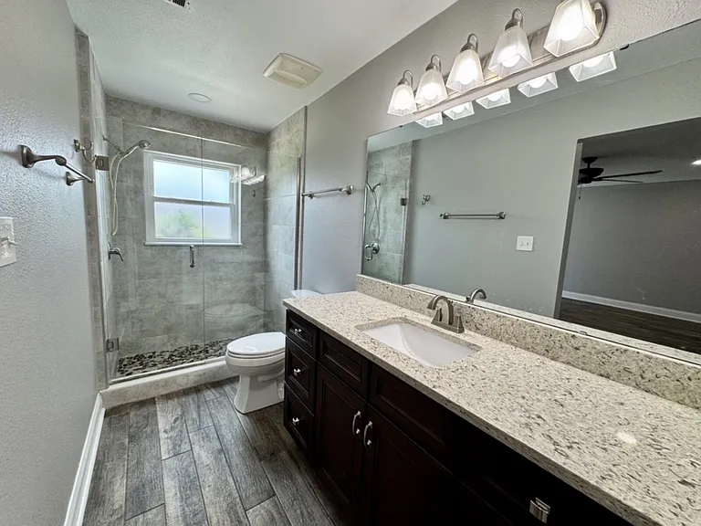 1301 Queen Elaine Dr — Photo 20