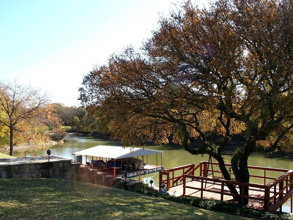 2nd image of 9005 Timber Oaks Dr
