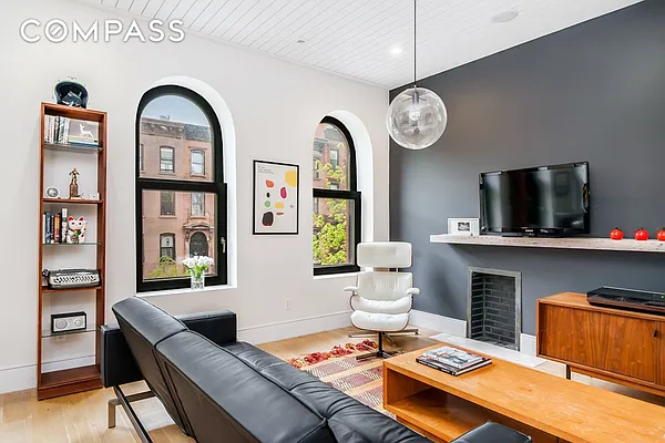 Sold by Compass | media 3