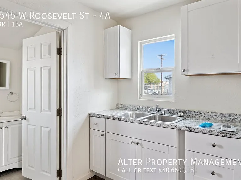 1545 W Roosevelt St #4A — Photo 15