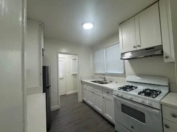 2529 Hauser Blvd, Los Angeles, CA 90016