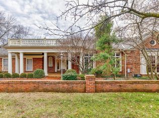 6 Woodbridge Manor Rd, Saint Louis, MO 63141