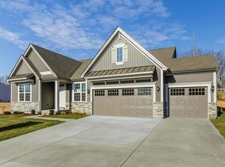 212 Grayleaf Ct, Wentzville, MO 63385