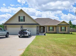 15983 E Miller Sardis Rd, Bauxite, AR 72011