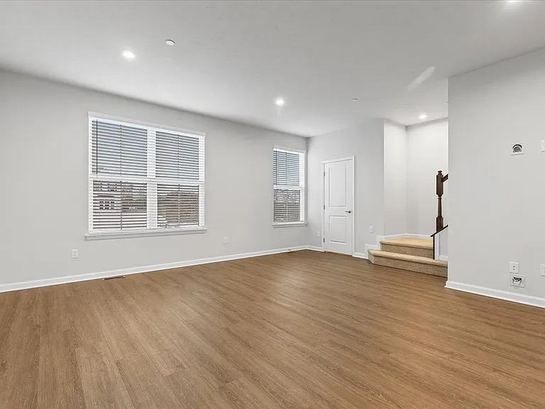 151 Crown St — Photo 10