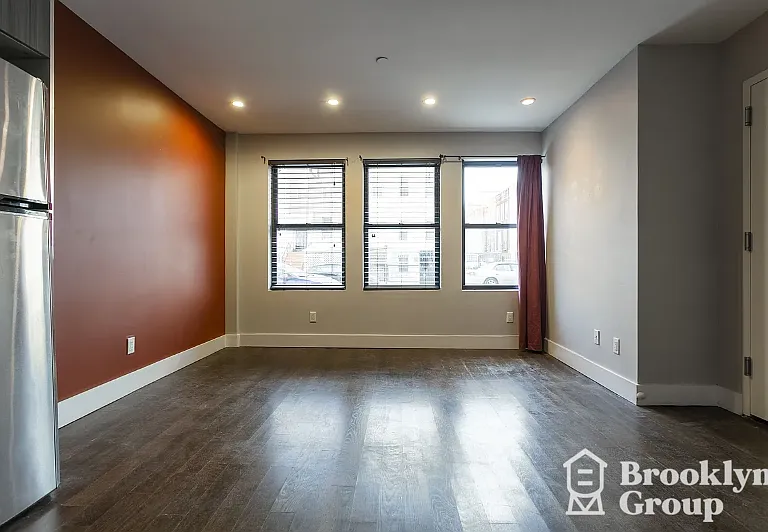 66 Pulaski St #2 — Photo 5