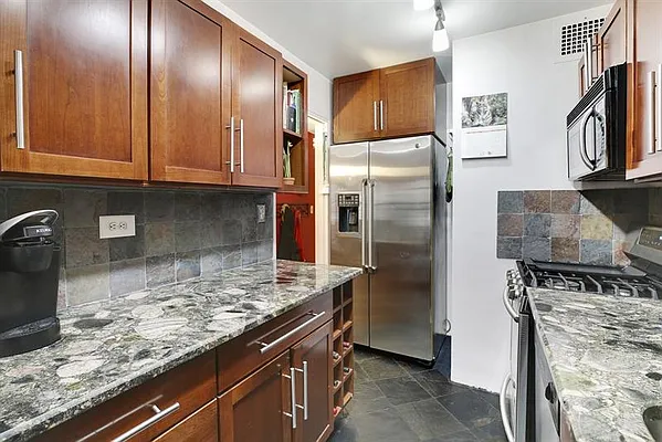 Sold by Real Direct | media 16