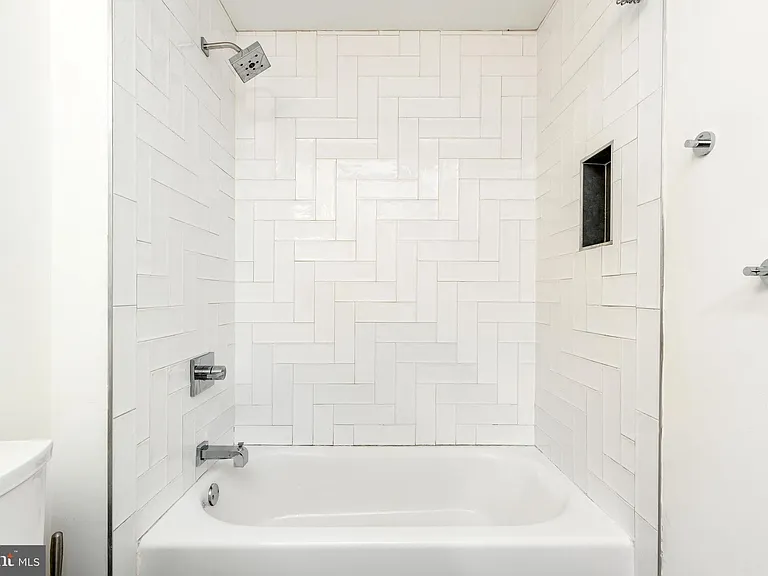 1719 Erdman St — Photo 18