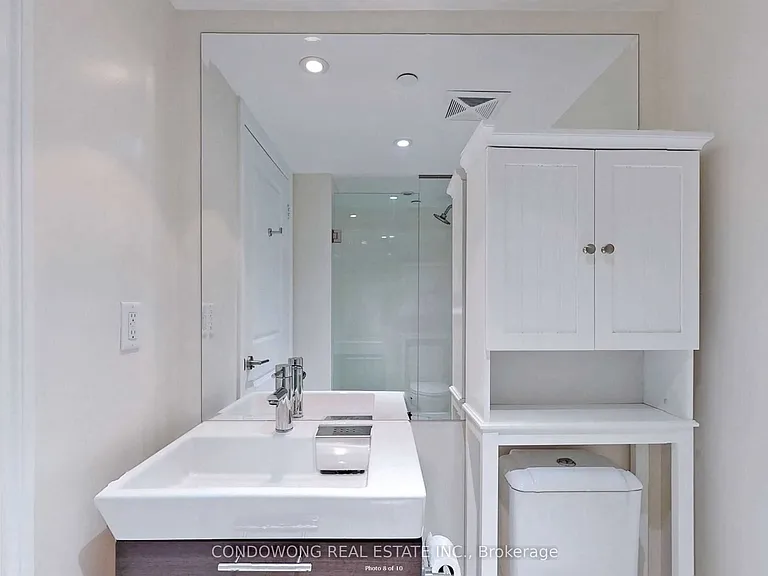 386 Yonge St #2802 — Photo 8
