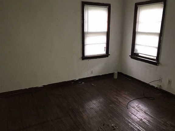 3rd image of 505 S Race St
