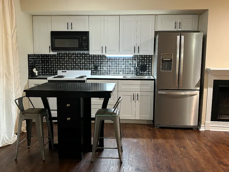 225 Holly Hill Cir #E118 — Photo 3
