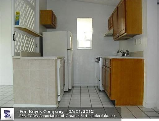 4th image of 4408 NW 6th Ave #4408