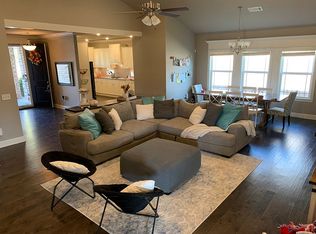 701 Bellmara Cir, Cave Springs, AR 72718