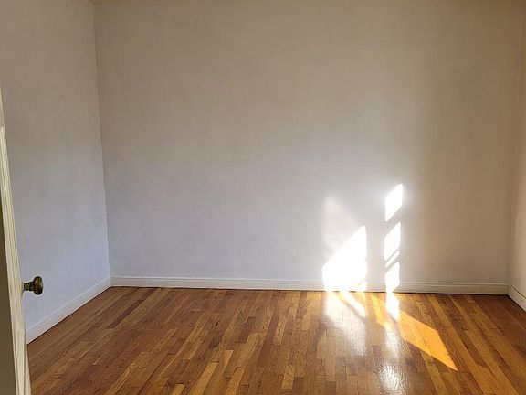 5th image of 1035 N Sweetzer Ave #1/2