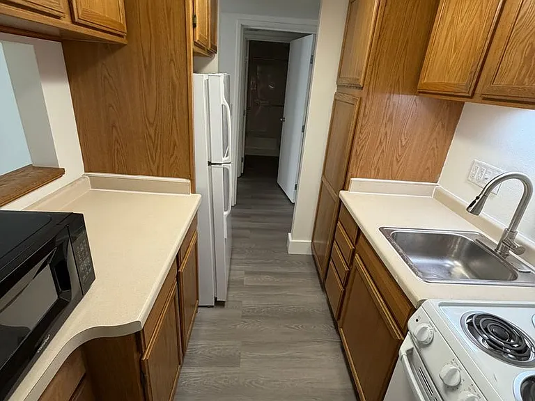 Sycamore Place Apartments — Photo 64
