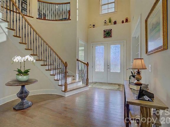 4th image of 13211 Feale Ct