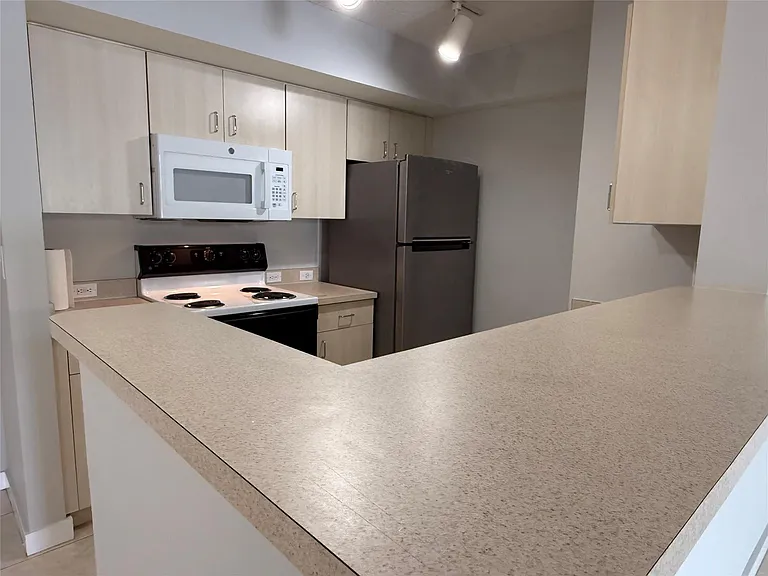 11165 SW 6th St #204 — Photo 13
