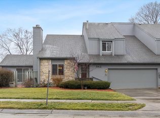 542 Conner Creek Dr, Fishers, IN