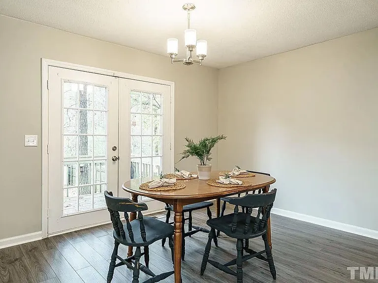 1219 Fernridge Dr — Photo 11