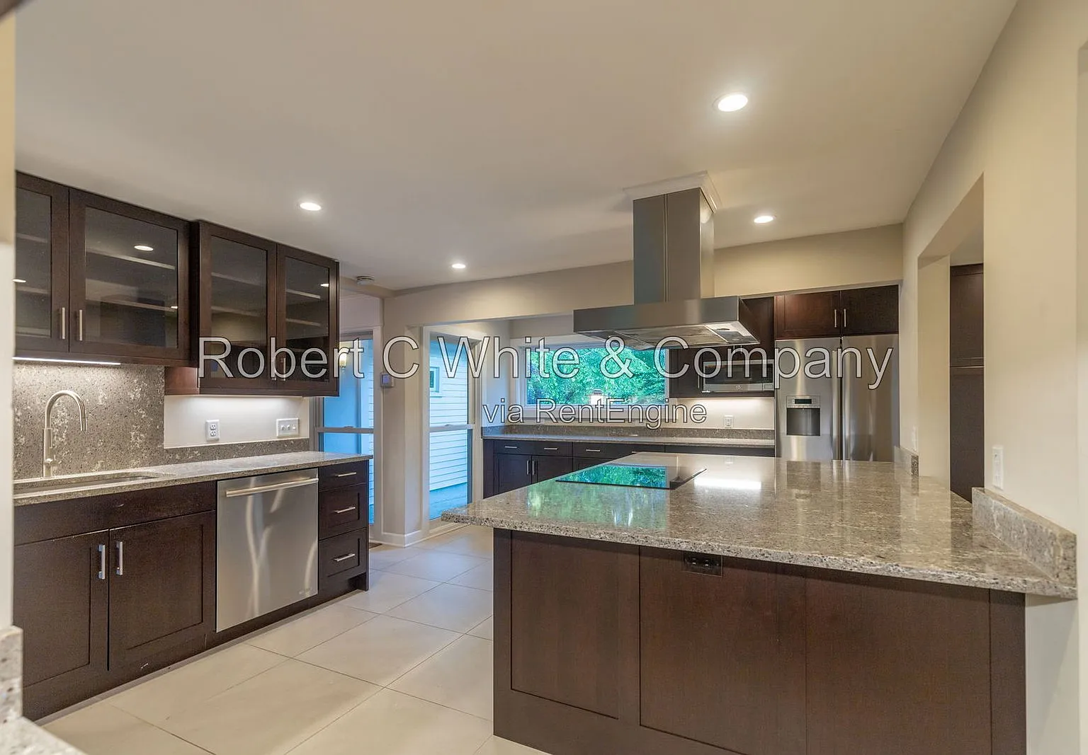 3 bed, 2.5 bath, 2448 sqft, $3,540 — Photo 2