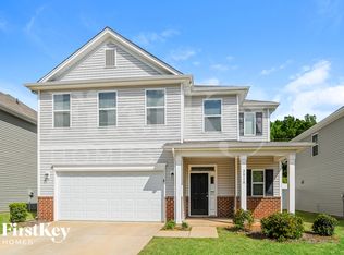 2818 Curbstone Ln, Charlotte, NC 28213