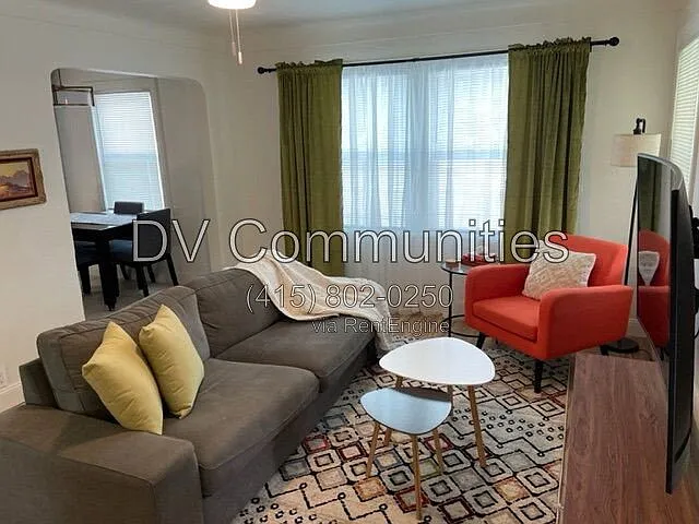 2 bed, 1.0 bath, 962 sqft, $2,395 — Photo 2