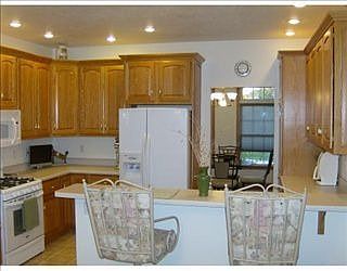 4th image of 207 Fox Hollow Dr