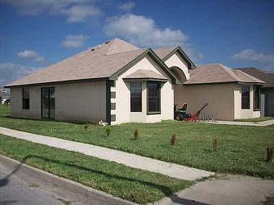 1st image of 2852 Capri St
