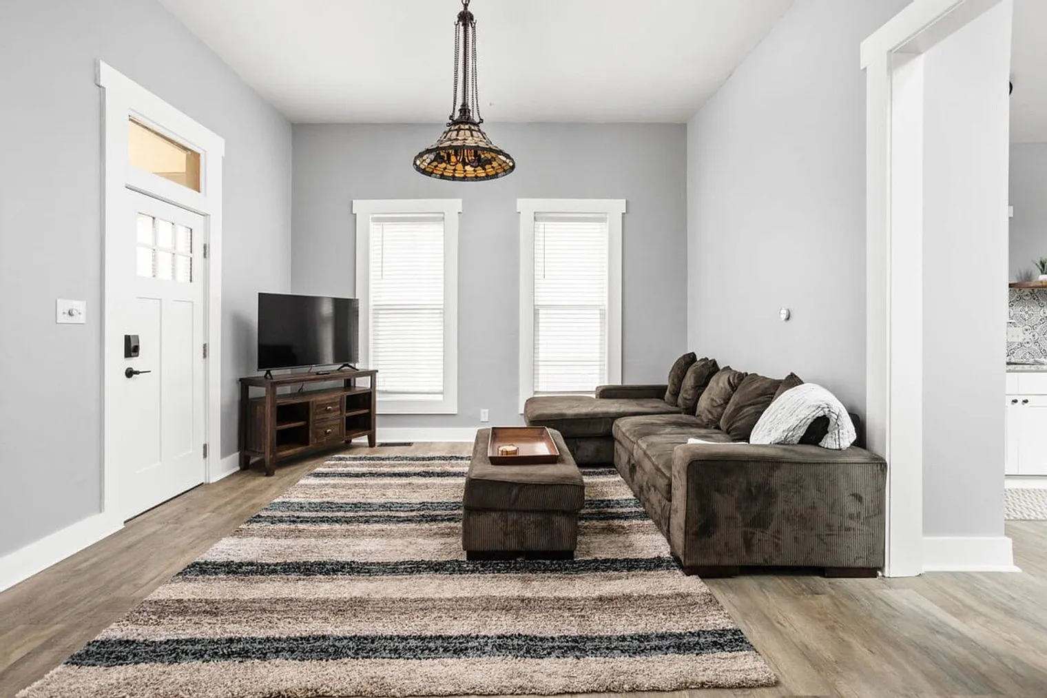 4 bed, 2.0 bath, 1593 sqft, $3,634 — Photo 1