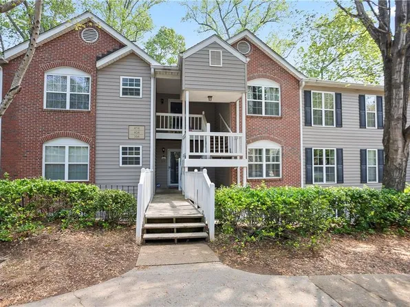 394 Teal Ct, Roswell, GA 30076
