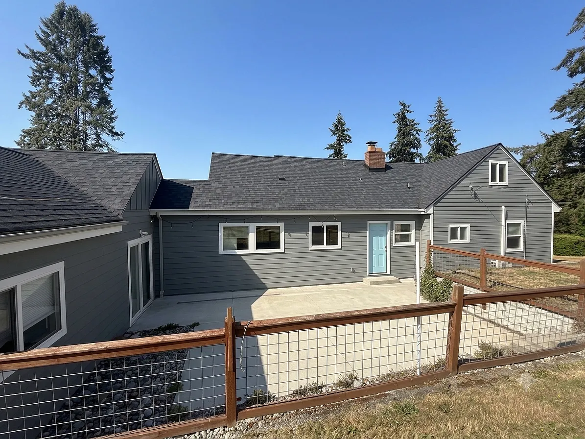 2012 Lakeway Dr — Photo 3